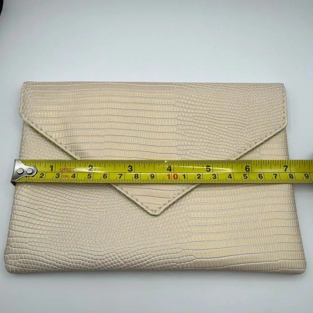 IPSY Faux Snakeskin Envelope Clutch Cream Beige Makeup Bag Y2K Neutral